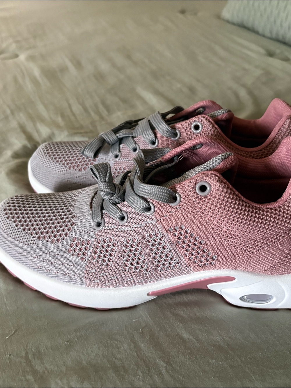 Women's Knit Athletic Sneakers in Pink and Gray - NEVER WORN (aside from try-on)